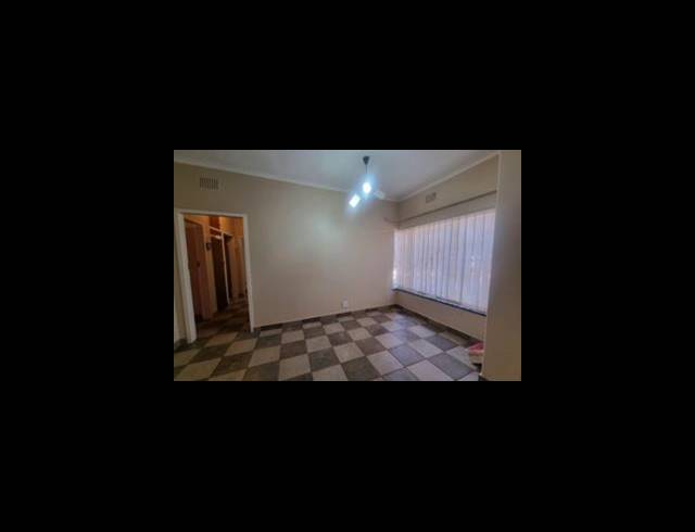 4 BEDROOM HOUSE FOR SALE IN SINOVILLE